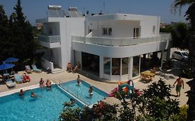 Paleos Hotel Apartments